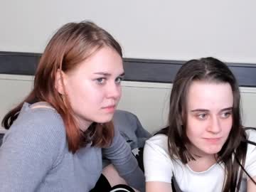 couple
        two_girls_on_da_stream cam image #2330140
