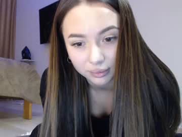 girl
        meryfoxxx cam image #1994523