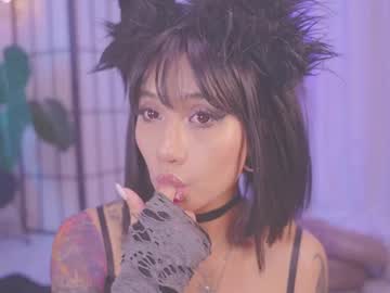 girl
        nekyra_san cam image #4413938