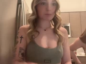 girl
        emiefox cam image #4082854