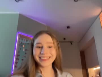 girl
        whoisalisa cam image #4266533