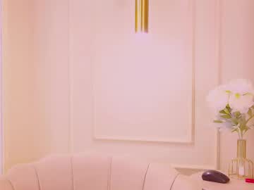girl
        gwenbanks cam image #3344120