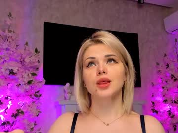 girl
        jessiccaburns cam image #4398934