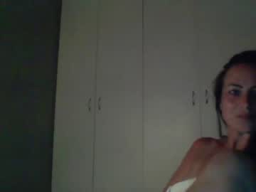 girl
        jadedmuse cam image #2229792