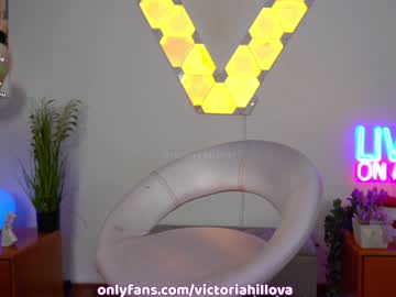girl
        victoriahillova cam image #2053776
