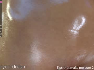 girl
        dovia cam image #721237