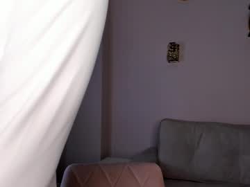 girl
        sunnmoonn cam image #4187203