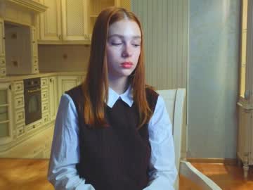 girl
        shirleywhitney cam image #2344795