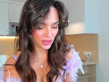 girl
        makemevibezzz cam image #2470954