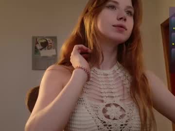 girl
        pathos_of_things cam image #4512225