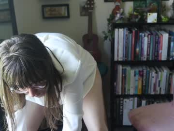 girl
        ellynaomi cam image #4666066