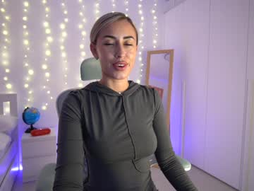 girl
        laramonroe_ cam image #3639488