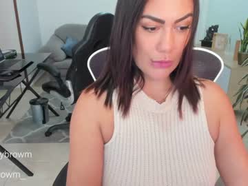 couple
        emillybrowm cam image #2295190