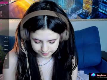 girl
        nessa_more cam image #430375