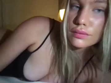 girl
        alexishemsworth cam image #2183770