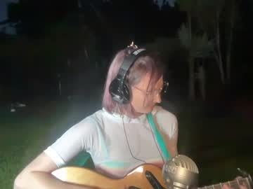 girl
        kaileeshy cam image #1159376