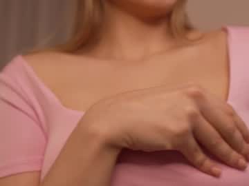 girl
        april_blush cam image #4182242