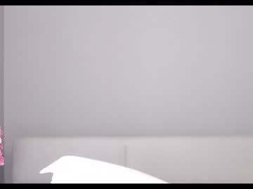 girl
        mona_elisa cam image #1666746