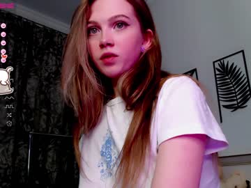 girl
        small_blondee cam image #302967