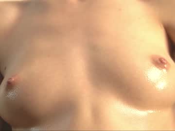 girl
        stacy_lees cam image #2309022