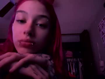 girl
        lookingforlona cam image #4645951