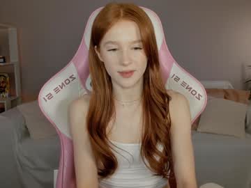 girl
        leahsthetics cam image #3768241