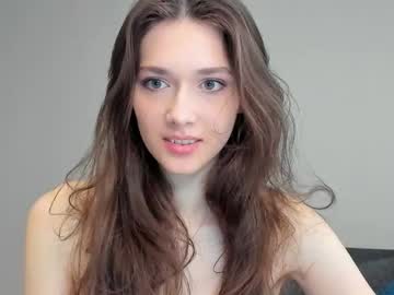 girl
        willa_williams cam image #154032
