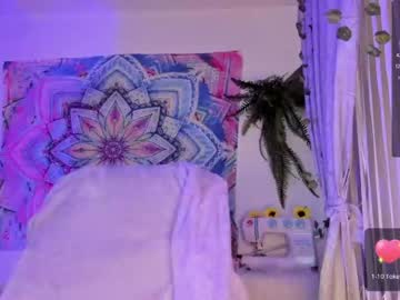 couple
        lucymagical cam image #2218952