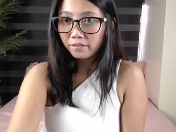 girl
        skytime96 cam image #3491349