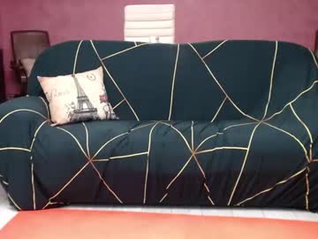 girl
        carmela_fox cam image #1232245