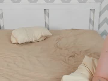couple
        indecenttcouple cam image #3583420