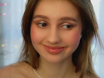 girl
        fluffy_angel cam image #3233530