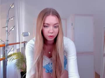 girl
        cassie_palmer cam image #4314847