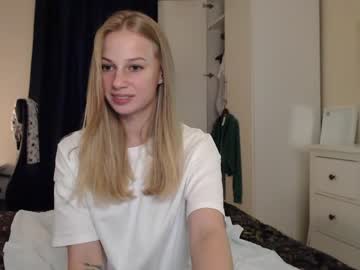 girl
        magic_couple13 cam image #1687074