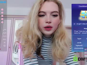 girl
        small_blondee cam image #393630