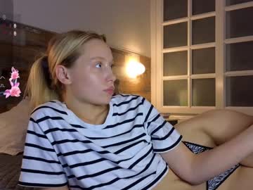 girl
        callme_star cam image #2826549