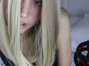girl
        wendy_daniela cam image #2181472