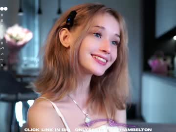 girl
        taitehambelton cam image #4596126