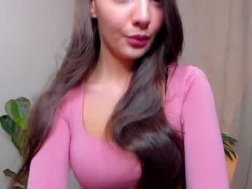 girl
        dufni_duff cam image #2281322