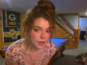 girl
        rosegold18 cam image #2269723