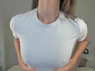 girl
        violetta_finch cam image #3464186