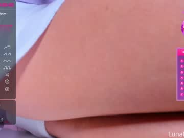 girl
        luna_luuvz cam image #823486
