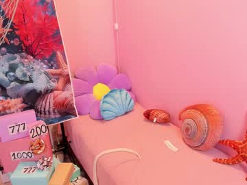 girl
        little_effy18_ cam image #4499255