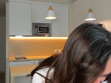 girl
        makemevibezzz cam image #2475072