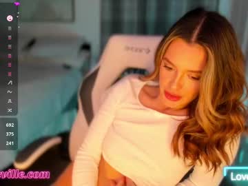 girl
        daisydeville cam image #4107503