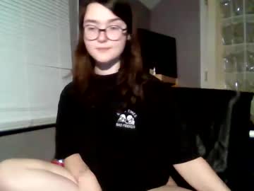 girl
        soursou cam image #3767616
