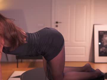 girl
        _mariarty_ cam image #1986163