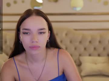 girl
        stella_elegance cam image #3516548
