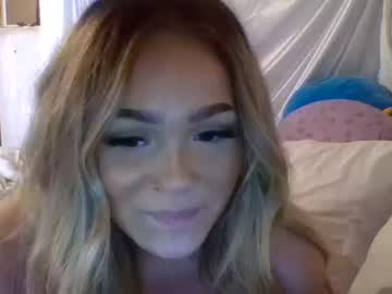 girl
        ari_02 cam image #1344395