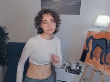 girl
        cutee_curls cam image #3162035